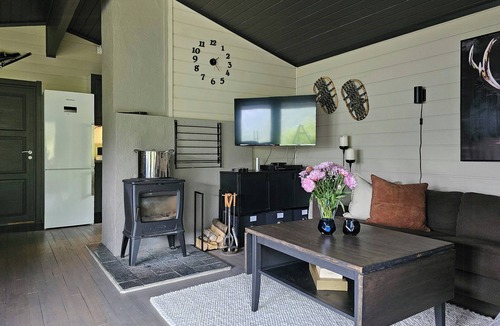 Masfjorden House | Mountain cabin with magical view and tranquil lake