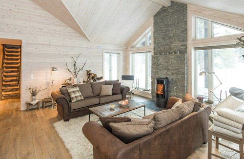 Rollag House | Mountain cabin with private terrace by Mjogetjønn
