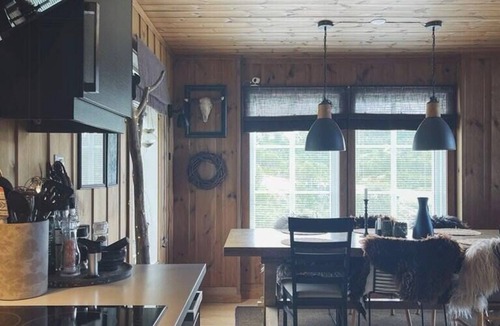 Vinje House | Mountain cabin with sauna and ski-in ski-out
