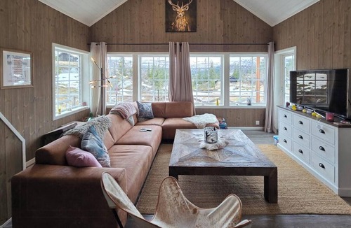 Fla Municipality House | Mountain cabin with ski access in Høgevarde