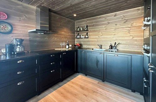 Vang House | Mountain cottage for year-round outdoor activities
