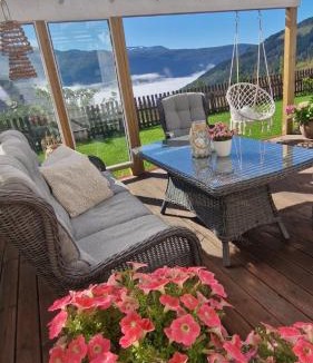 Stryn Apartment | Mountain & Fjord View Apartment