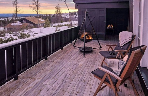 Kamben House | Mountain gem with ski in and out at Golsfjellet