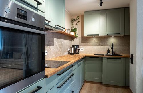 Alesund Apartment | Mountain View Apartment, Free Parking, Hiking Nearby