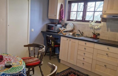 Lilla Edet House | Mysig stuga nära skogen