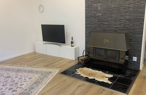 Gavle Bed & Breakfast | Mysigt med 50 Meter Till Promenadspår Familjevänligt Bomhus. Korsnäs. Transfer