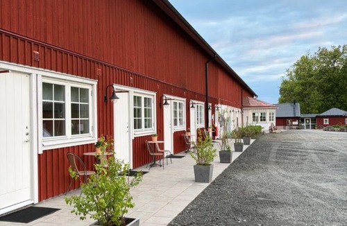 Lidkoping Bed & Breakfast | Närebo Gårdshotell