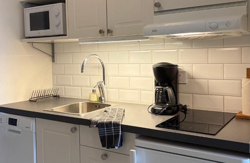 Lidkoping Bed & Breakfast | Närebo Gårdshotell