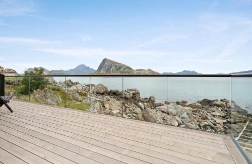 Flakstad House | Nappsholmen seaview