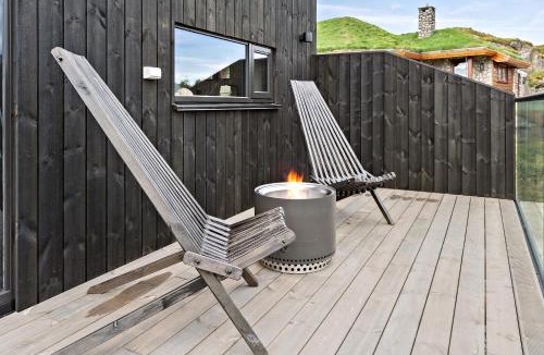 Flakstad House | Nappsholmen seaview