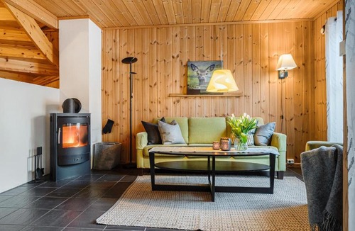 Loten Municipality Apartment | Natur & Ski · 3 sov/7 sengeplasser · Budor · 60 min OSL