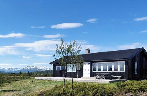 Kamben House | Nature-close cabin in tranquil mountain area