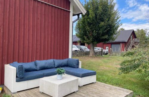 Berga House | Nature Retreat on Farm in Berga