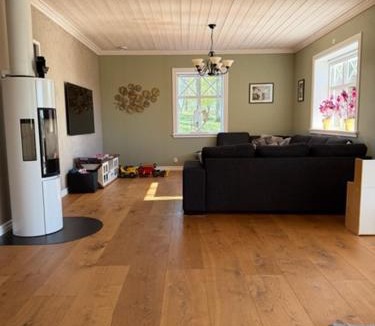 Or Villa | Naturskönt boende nära sjö