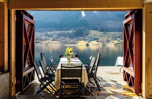 Sykkylven House | Near-sea boat house with panoramic views