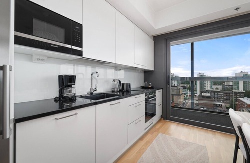Oulu Apartment | New 12th Floor 2BR Apt | Stunning Skyline Views