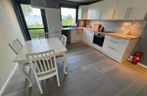 Selje Apartment | New apartment by the fjord