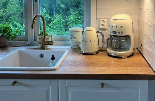 Flemingsberg House | New-build with hot tub near Stockholm