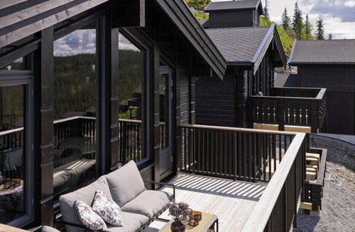 Kroderen House | New cabin at Norefjell with mountain panorama