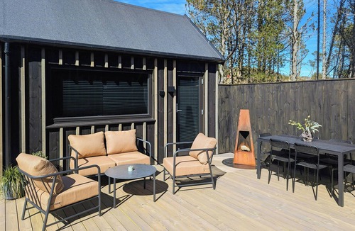 Ha House | New cabin between forest and beach in Ogna
