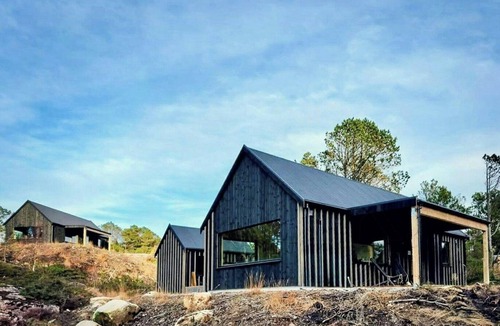 Ha House | New cabin between forest and beach in Ogna