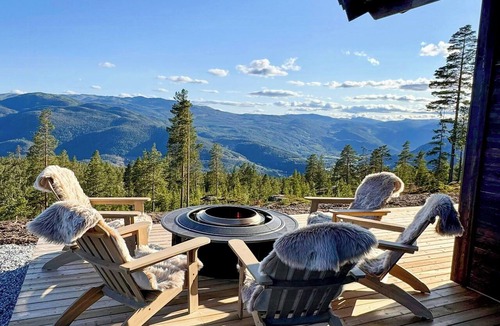 Vikberget House | New cabin in Turufjell with panoramic view
