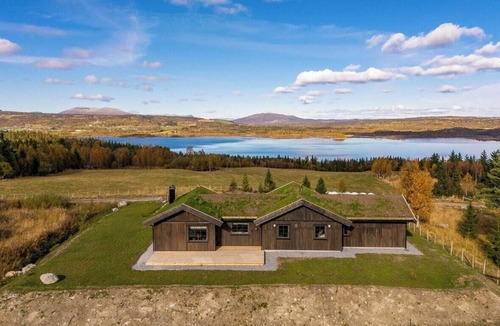 Gol Municipality House | New cabin with views of Tisleiefjorden