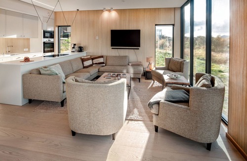 Vagan Cabin | New lodge at seaside, near Henningsvær Lofoten