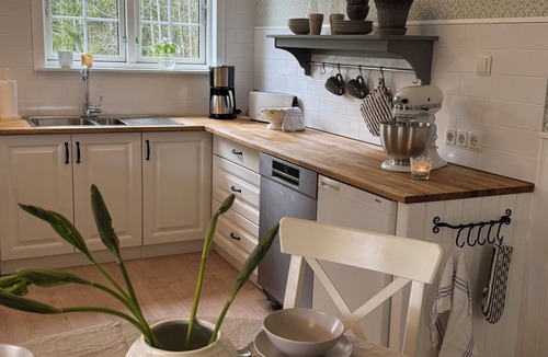 Bredsjo House | NEW renovated vacation home in Sweden with sauna and boat
