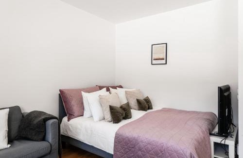 Jakobsberg Apartment | New Stylish Local Apartment in Barkarbystaden