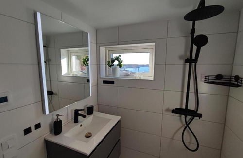 Onsala Villa | New villa, 45sqm, 2 bedrooms, loft, 80m from beach, fantastic views & very quiet area