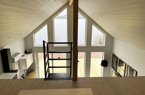 Jarnforsen House | Newly built cottage located on lake plot next to Lake Flaten outside Virserum | SE05072