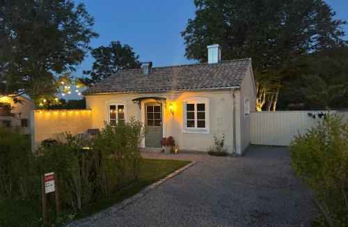 Bastad House | Newly Built Guesthouse Near Coast & Golf