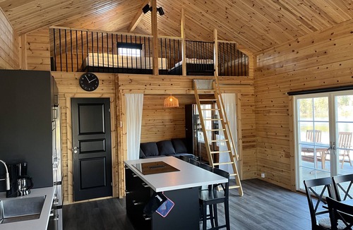 Hultsfred House | Newly built log cabin with sauna located on a lakeside plot outside Hultsfred | SE05086