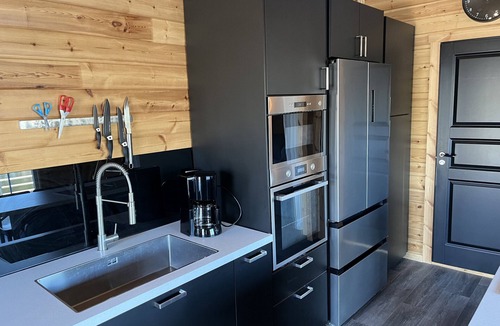 Hultsfred House | Newly built log cabin with sauna located on a lakeside plot outside Hultsfred | SE05086