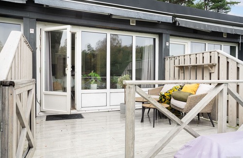 Lokholmen Apartment | Newly refurbished beach apartment