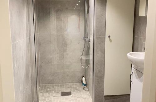 Gralum Apartment | Newly renovated basement apartment