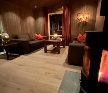 Al House | Newly Renovated Cottage in Oppheim