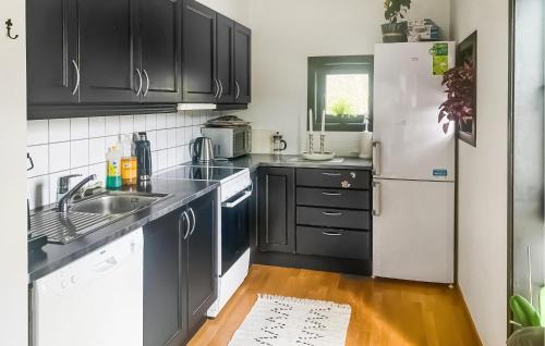 Valle Apartment | Nice Apartment In Rysstad With Wifi