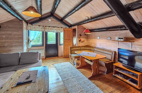 Tjørhom Apartment | Nice apartment in Tjørhom with sauna