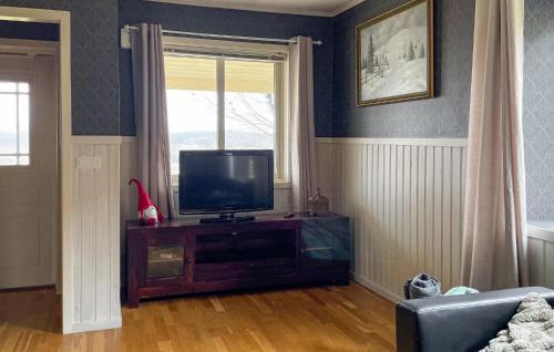 Ostra Frolunda House | Nice Home In Östra Frölunda With Wifi