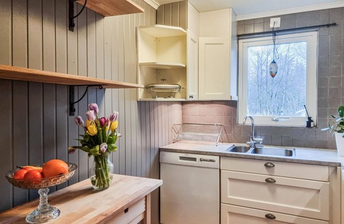 Vargarda Municipality House | Nice home in Alingsås