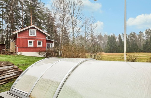 Vargarda Municipality House | Nice home in Alingsås