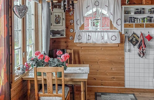 Botnhamn House | Nice home in Botenhamn with house a mountain view