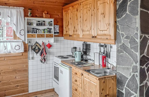 Botnhamn House | Nice home in Botenhamn with house a mountain view