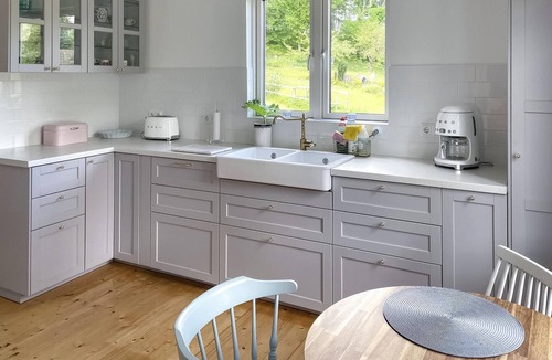 Edsbruk House | Nice home in Edsbruk with kitchen