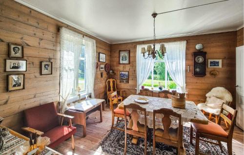 Eikelandsosen House | Nice Home In Eikelandsosen With Wifi