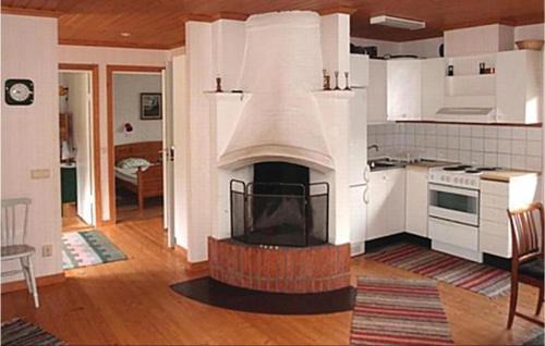 Tviklippan House | Nice Home In Eksjö With House Sea View