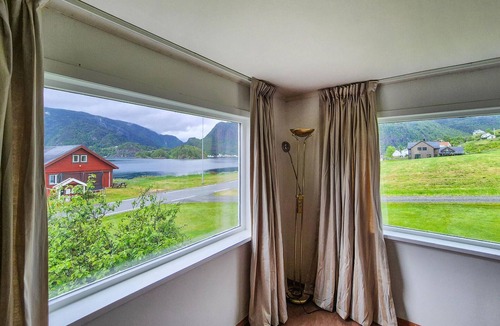 Suldal House | Nice home in Erfjord with WiFi