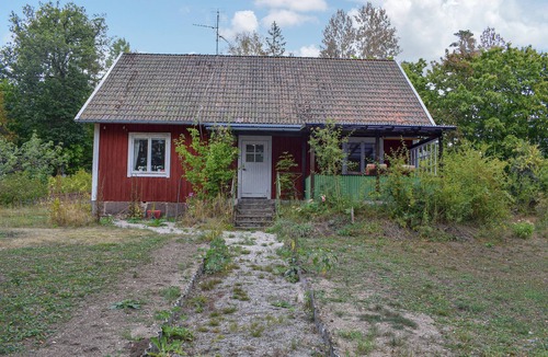 Tving House | Nice home in Eringsboda with WiFi
